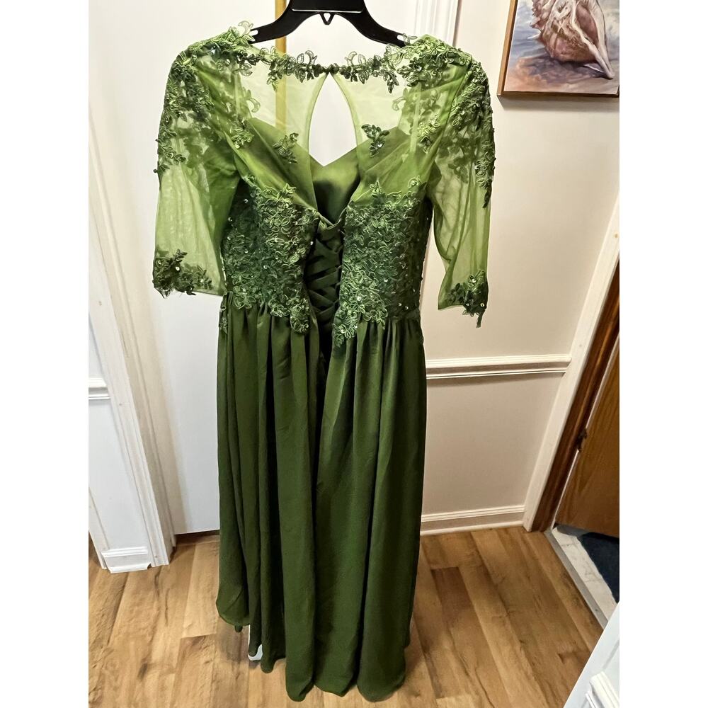 EUC Stunning 16 Olive Green Exquisite Sequined Lace Bodice 3/4 Illusion Sleeves - Picture 2 of 8